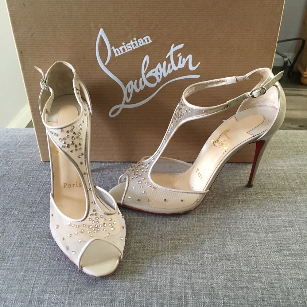 AUTHENTIC Christian Louboutin! 😍👠👠